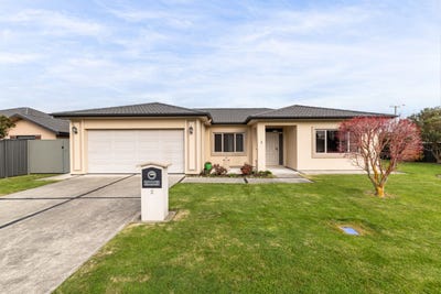 /international/nz/2-delta-mews-place-clive-hastings-380066172237/