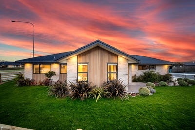 /international/nz/18-antill-street-woodend-waimakariri-380066167261/