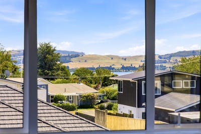 /international/nz/richmond-heights-taupo-380066088997/