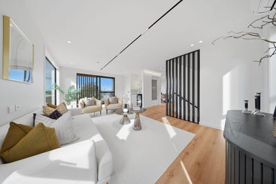 /international/nz/milford-north-shore-city-380066107688/