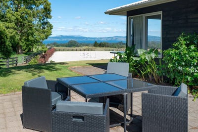 /international/nz/16-fleming-road-hamurana-rotorua-380066075473/