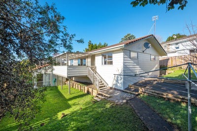 /international/nz/3-tesla-place-totara-vale-north-shore-city-380066112733/