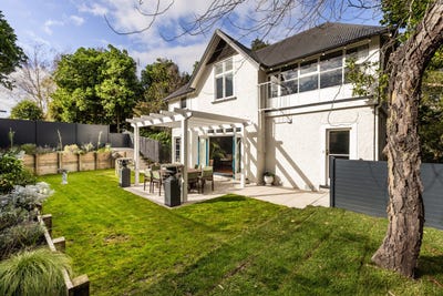 /international/nz/tanner-street-havelock-north-hastings-380066114099/