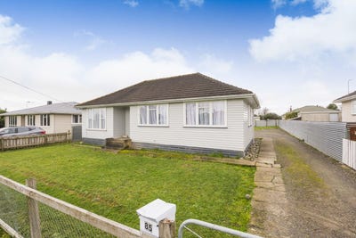 /international/nz/85-grey-street-shannon-horowhenua-380066180754/