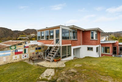 /international/nz/skird-street-alexandra-central-otago-380066096151/