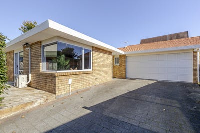 /international/nz/merrilands-new-plymouth-380066108845/