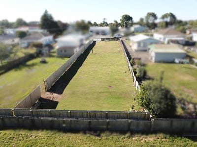 /international/nz/42-cloten-road-stratford-taranaki-380066113079/