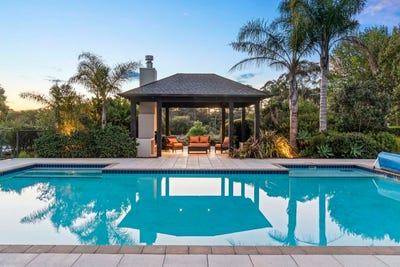 /international/nz/77-bawden-road-dairy-flat-auckland-380066111058/