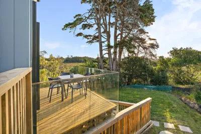 /international/nz/41-seaside-avenue-waterview-auckland-city-380066112983/