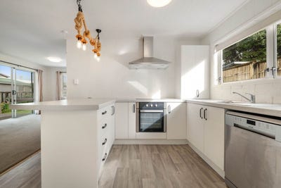 /international/nz/5b-brighton-road-waihi-beach-western-bay-of-plenty-380066077825/