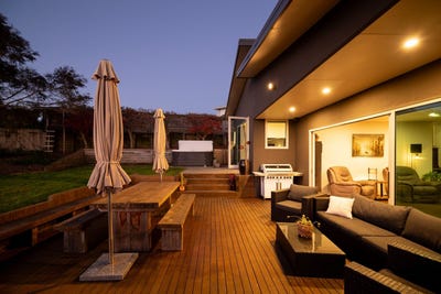 /international/nz/15-lionel-place-mapua-tasman-380066119845/
