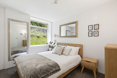 /international/nz/oriental-bay-wellington-city-380066115503/