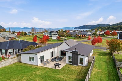 /international/nz/59-montgomery-crescent-kinloch-taupo-380066108286/