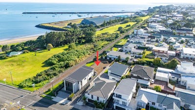 /international/nz/9b-bayly-road-moturoa-new-plymouth-380066114302/