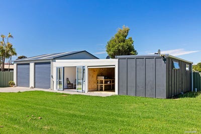 /international/nz/port-waikato-franklin-380066179509/