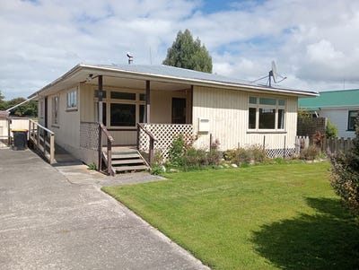 /international/nz/13-half-mile-road-tuatapere-southland-380066124117/