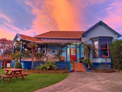 /international/nz/32-auckland-street-picton-marlborough-380066148257/