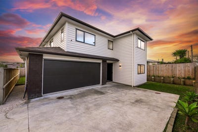/international/nz/glendene-waitakere-city-380066115017/