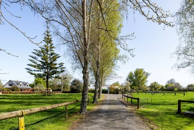 /international/nz/166-racecourse-road-cambridge-waipa-380066092988/