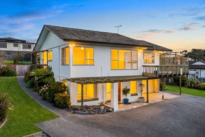 /international/nz/13-little-barrier-avenue-manly-rodney-380066102515/