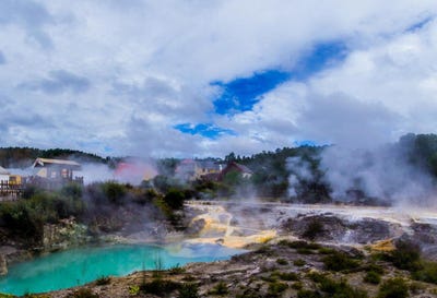 /international/nz/rotorua-central-rotorua-380066152592/