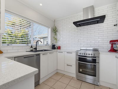 /international/nz/9-dalton-drive-papamoa-tauranga-380066184903/