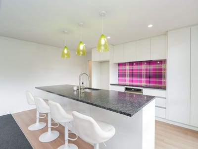 /international/nz/20-holloway-street-waikiwi-invercargill-city-380066110201/