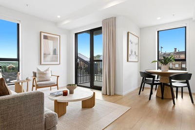 /international/nz/point-chevalier-auckland-city-380066110719/