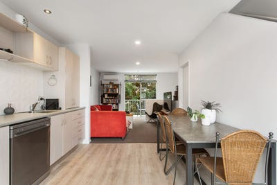 /international/nz/champion-street-saint-albans-christchurch-city-380066110993/