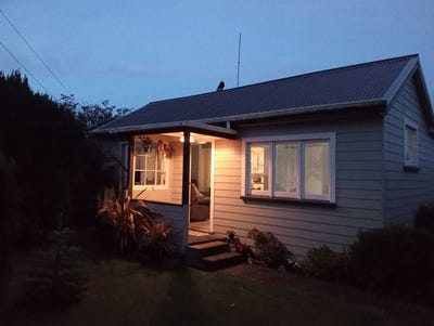 /international/nz/tuatapere-southland-380066102447/