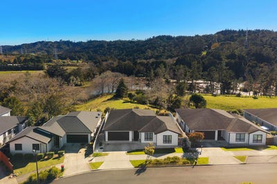 /international/nz/52-jeroboam-loop-kumeu-rodney-380066170795/