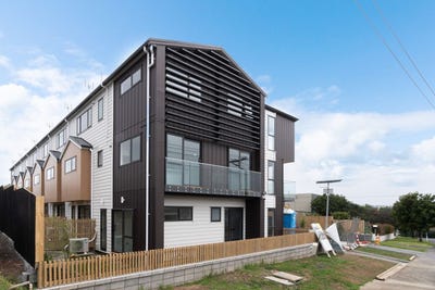 /international/nz/51-court-crescent-panmure-auckland-city-380066118691/