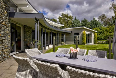 /international/nz/19-hall-road-bannockburn-central-otago-lakes-district-380066115876/