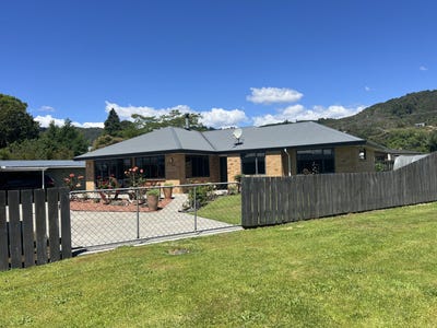 /international/nz/120-shiel-street-reefton-buller-380066092135/