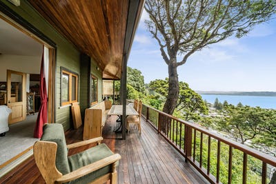/international/nz/5-karaka-street-eastbourne-lower-hutt-city-380066118466/