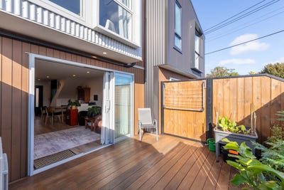 /international/nz/epuni-lower-hutt-city-380066099325/