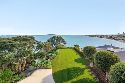 /international/nz/castor-bay-north-shore-city-380066106597/