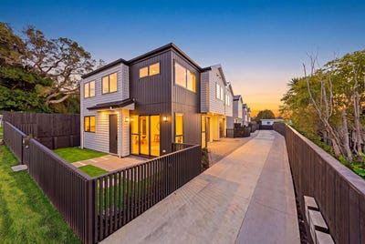 /international/nz/12-roseberry-avenue-birkenhead-north-shore-city-380066178983/