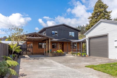 /international/nz/moeraki-road-maoribank-wellington-380066106812/