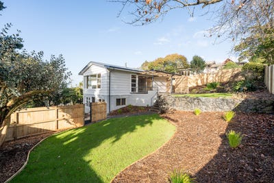 /international/nz/4-mahoe-street-melville-hamilton-city-380066101476/