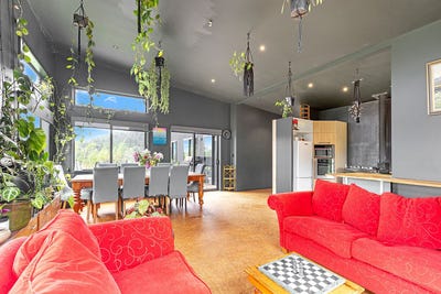 /international/nz/31-pineview-way-motueka-tasman-380066097014/