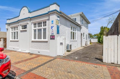 /international/nz/eltham-south-taranaki-380066097342/
