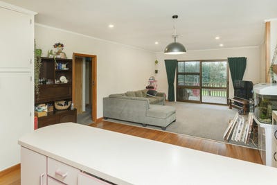 /international/nz/119-whakato-road-manutuke-gisborne-380066088800/