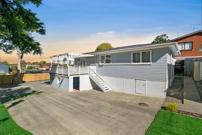/international/nz/new-lynn-waitakere-city-380066124453/