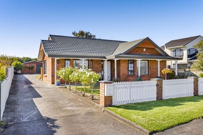 /international/nz/62-rata-street-hawera-south-taranaki-380066092624/