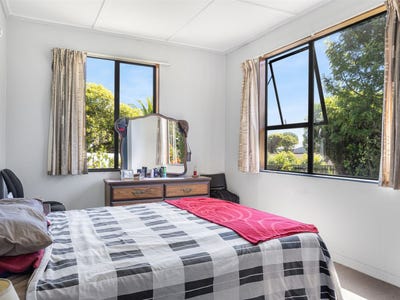 /international/nz/40-dole-street-westport-buller-380066088680/