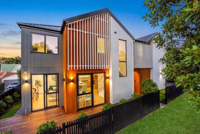 /international/nz/7-alma-road-milford-north-shore-city-380066175024/