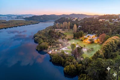 /international/nz/81-yorke-road-paihia-far-north-380066103855/