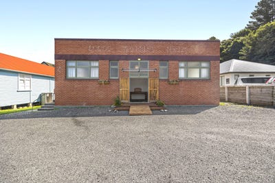 /international/nz/9-shore-street-andersons-bay-dunedin-city-380066109332/