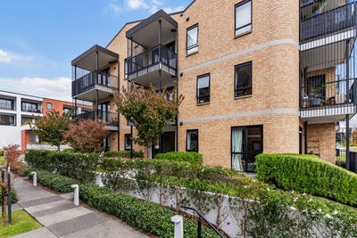 /international/nz/77-hobsonville-point-road-hobsonville-waitakere-city-380066112019/